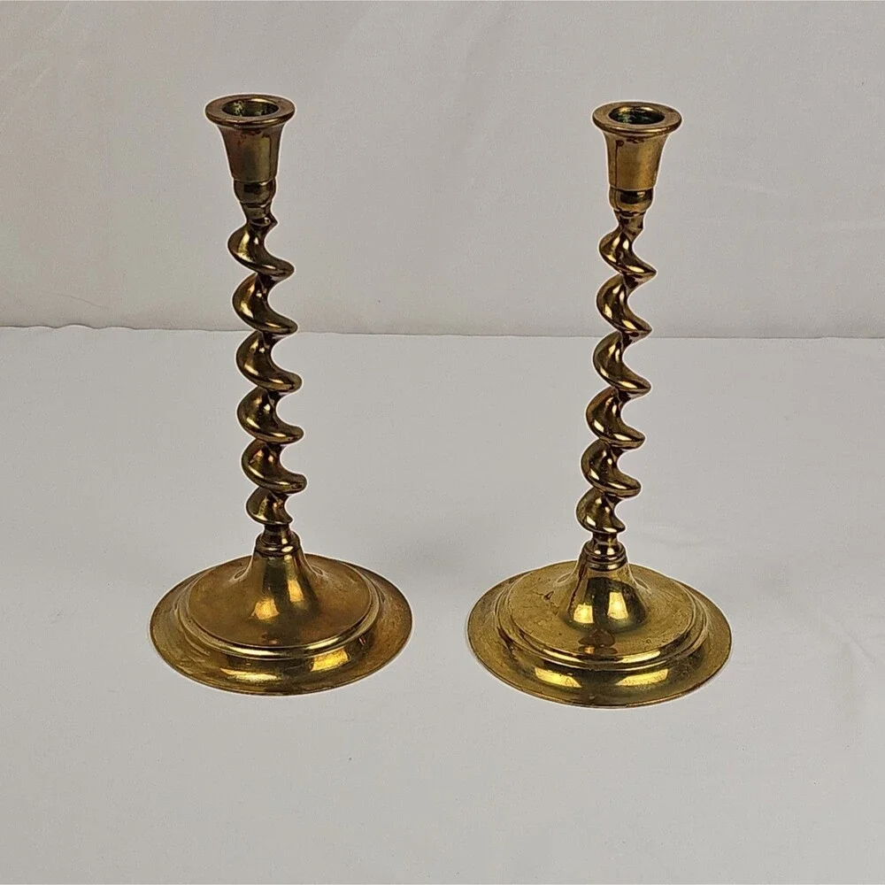 Set of 2 Vintage Brass Candlestick Holders Pair Twisted Spiral Stem Decorative